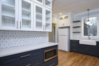 1712-vista-kitchen-glass-cabinets