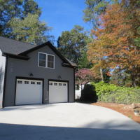 Freestanding garage w-apt