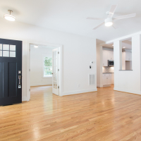 316 Russell - Living Room